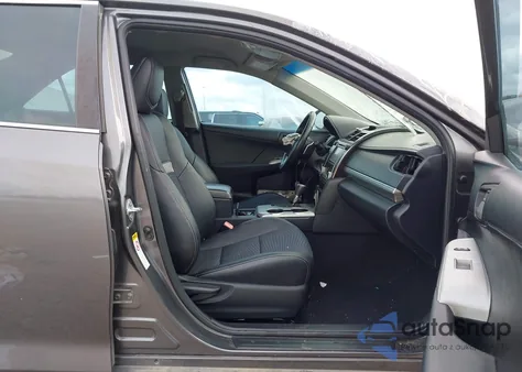 2013 Toyota Camry Se z USA, uszkodzony, nr VIN 4T1BF1FK2DU711893